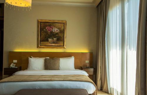 Ras Beirut Apartment | Discover Lahoya Beirut: Family-Friendly 4-Star Retreat