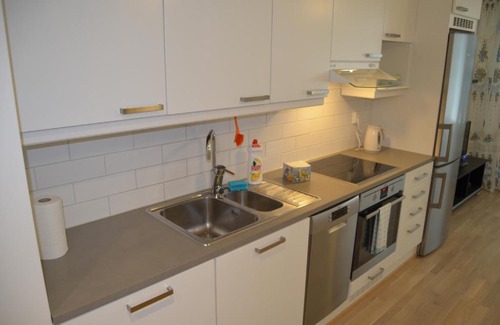 Lahti Apartment | Comfortable Lahti Vesijärvenkatu Apartment with Hot Tub