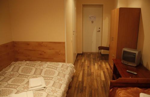 Narva-Joesuu Hotel | Ocean View Laine Guesthouse with Pool and Pet-Friendly Perks
