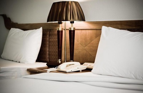 Nai Mueang Hotel | Comfortable Stay at Laithong Hotel with Pool & Family Amenities