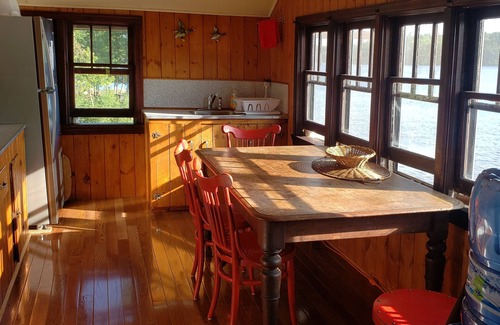 Windermere Cottage | Discover Lake Rosseau Cottage: Pet-Friendly & Scenic Retreat