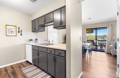 Table Rock Condo | Lake Access Condo Condo for 4!