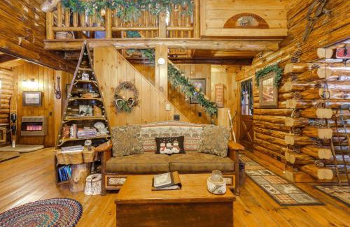 Lake Luzerne House | Idyllic Lake Luzerne Cabin with Private Beach Access