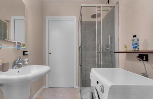 Crociale Apartment | Lake and Sun, Garda Bliss with Pool