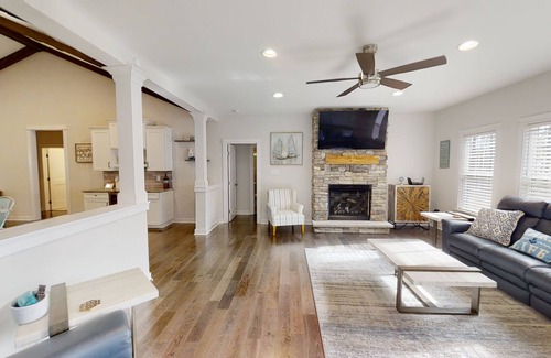 Mineral House | Lake Anna Cabana- Water Access, Premier Neighborhood, Lots of Amenities
