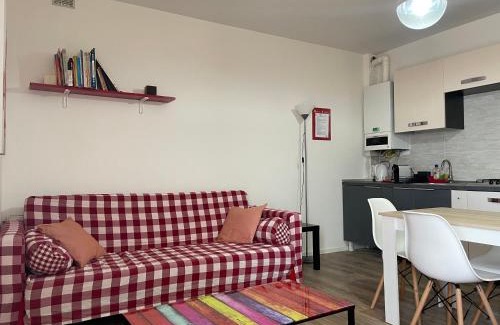 Ischia Apartment | Scenic Lake Apartment Ischia Red with Oceanfront Pool