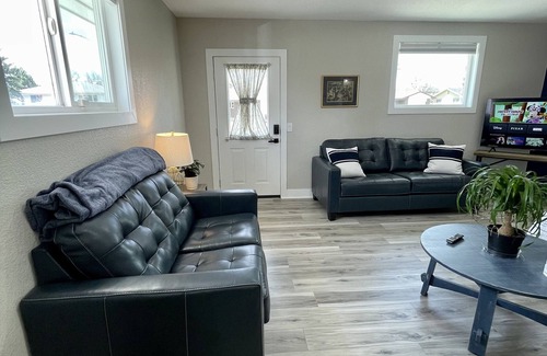 Arvada Apartment | Top-Rated Lake Arbor Studio: Pool, Breakfast & More