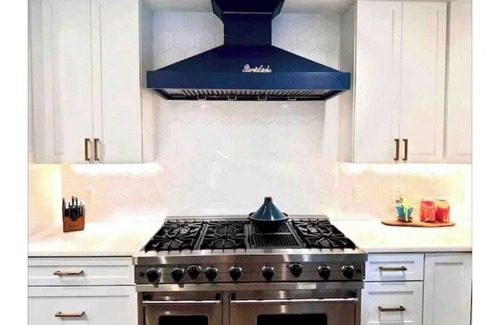Austin House | Lake Austin Lux Villa/pickleball/pool/jacuzzi/home theater/ping-pong/golf-4BR