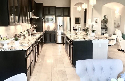 Greenshores House | Indulge at Lake Austin with Private Pool & Ocean Views