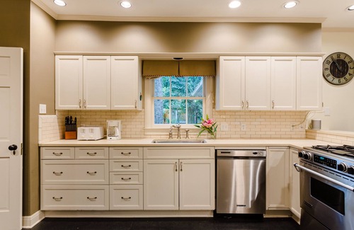 Tarrytown House | Lake Austin Retreat: Pet-Friendly Getaway Near Downtown