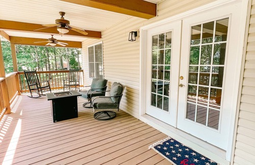 Cadiz House | Renovated Lake Home with Pool & Boat Parking for Families