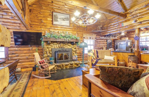 Lake Luzerne Cabin | Idyllic Lake Luzerne Cabin with Beach Access & Spa Amenities