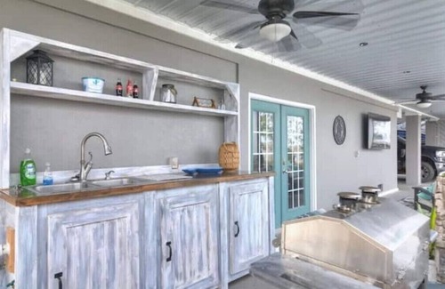 Cobb House | Unforgettable Lake Blackshear Retreat with Pool & Firepit