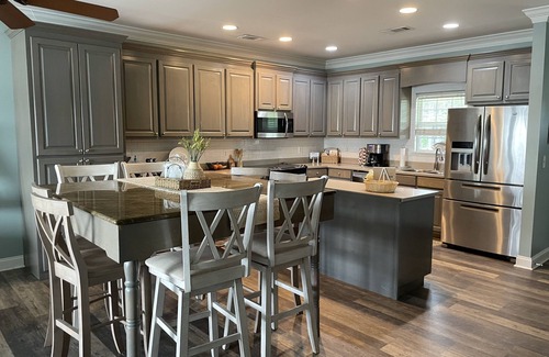 Cobb House | Unforgettable Lake Blackshear Retreat with Pool & Firepit