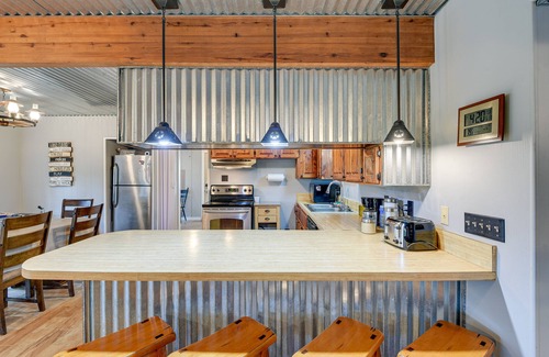 Brownwood House | Idyllic Lake Brownwood Home with Private Boat Dock & Spa