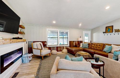 Burnet House | Discover Lake Buchanan Living: Family-Friendly Retreat Awaits