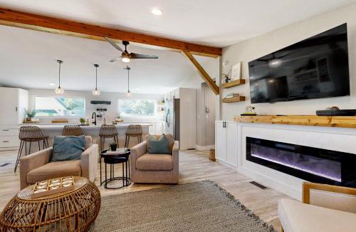 Burnet House | Discover Lake Buchanan Living: Family-Friendly Retreat Awaits