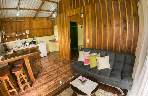 La Fortuna Cabin | Scenic Lake Cabin #2 with AC, WiFi & Family-Friendly Perks