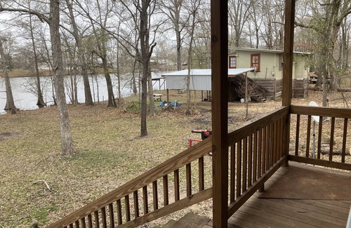 Kelly House | Inviting Lake Cabin with Spa & Hot Tub in Louisiana