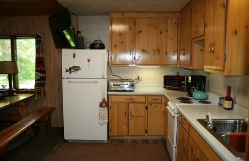 Menahga Cabin | Tranquil Lake Cabin with Stunning Ocean and Lake Views