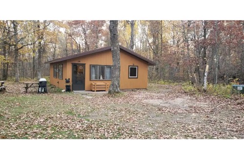 Menahga Cabin | Tranquil Lake Cabin with Stunning Ocean and Lake Views