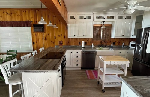 Detroit Lakes Cabin | Cozy Lake Cabin: Family-Friendly Retreat Awaits You