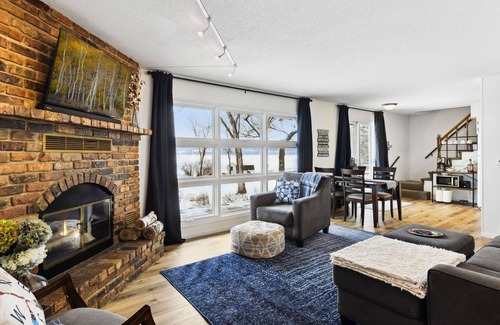 Annandale Cottage | Renovated Lake Cabin: Pet Friendly with Dock & Sandy Beach