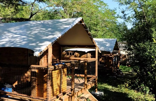 Marciac House | Family Retreat at Campsite Du Lac with Spa and Breakfast