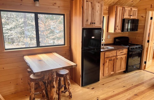 Tunkhannock Cabin | Cozy Lake Carey Cabin Near Old Carter Barn & Lakeside Fun