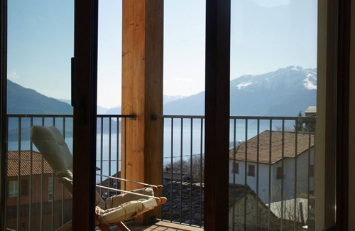 Selva House | Explore Lake Como: House with Pool, Garden & Spa Amenities