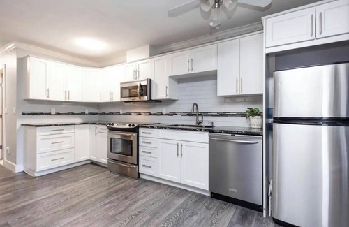 Central Okanagan Condo | Inviting Lake Condo Steps from the Beach with Scenic Views