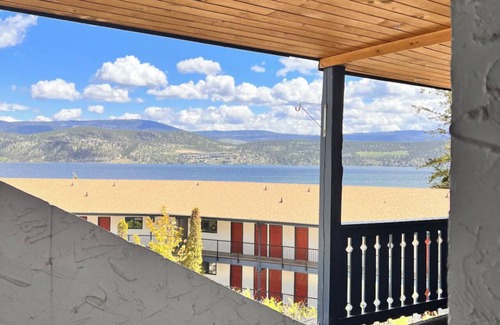 Central Okanagan Condo | Inviting Lake Condo Steps from the Beach with Scenic Views