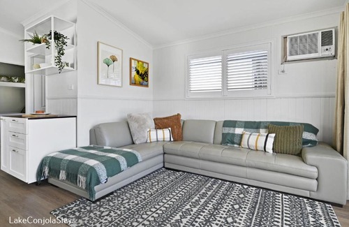Lake Conjola House | Lake Conjola, Deepwater resort Cabin 21