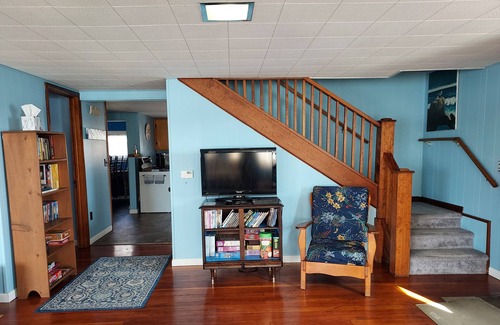 LaGrange House | Lakefront Cottage with Breathtaking Views Near Shipshewana