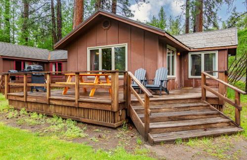 Camp Sherman Resort | Exceptional Lake Creek Lodge: Pet Friendly with Ocean Views