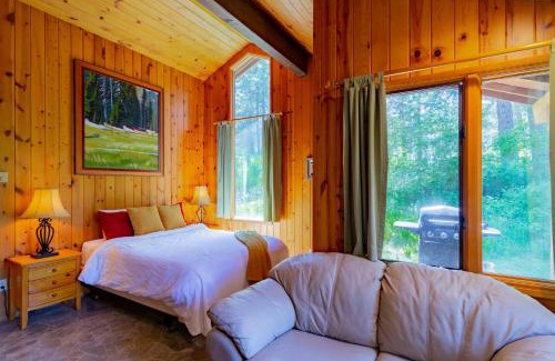 Camp Sherman Resort | Exceptional Lake Creek Lodge: Pet Friendly with Ocean Views