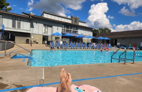 Bronston Condo | Unwind at Woodson Bend Resort by Lake Cumberland