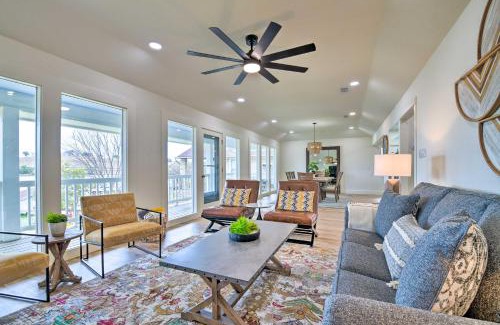 Granbury House | Tranquil Lake Dayz Granbury Retreat with Private Dock