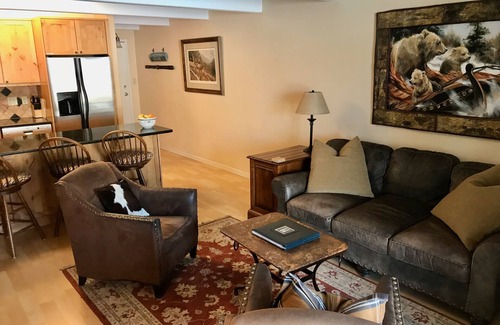 Dillon Condo | Lake Dillon Condominium: Breathtaking Views & Top Amenities