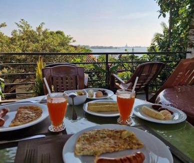 Anuradhapura Resort | Discover Lake Edge Resort: Family Friendly with Breakfast