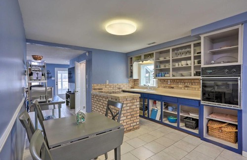 Shoreland House | Lake Erie Waterfront Home with Sunroom and Beautiful Yard