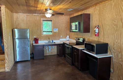Frisco House | Lake Escape - 20 Person Bunkhouse