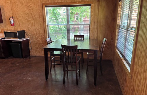 Frisco House | Lake Escape - 20 Person Bunkhouse