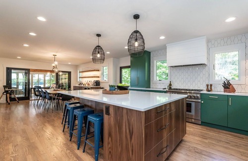 Bracey House | Discover Lake Escape: Pool, Panoramic Views & More!