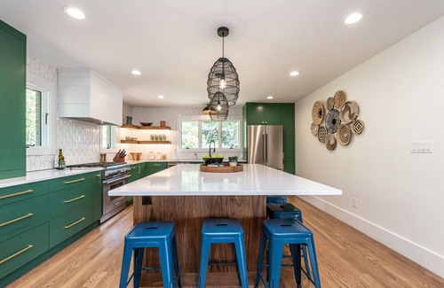 Bracey House | Discover Lake Escape: Pool, Panoramic Views & More!