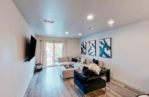 Horseshoe Bay House | Lake Escape: Guest Rated 8.3 with Pet-Friendly Amenities