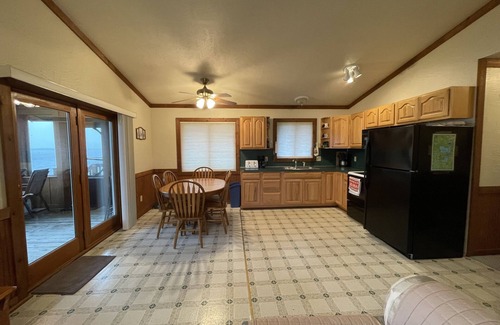 Germfask Cabin | Scenic Lakefront Cabin: 3 Bedrooms Near Top UP Attractions