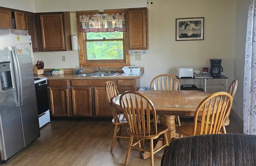 Germfask Ski Chalet | Lakefront 4-Bedroom Cabin Near UP Attractions - Grandview Cabins