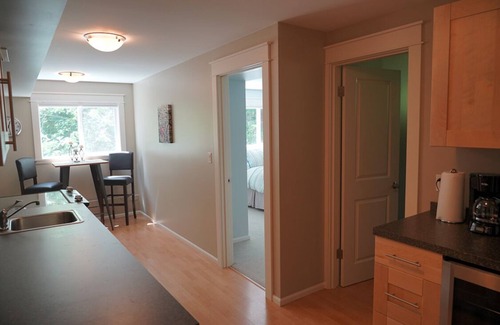 Kenmore Apartment | Private Guest Suite at Lake Forest Park – Rated 10/10!