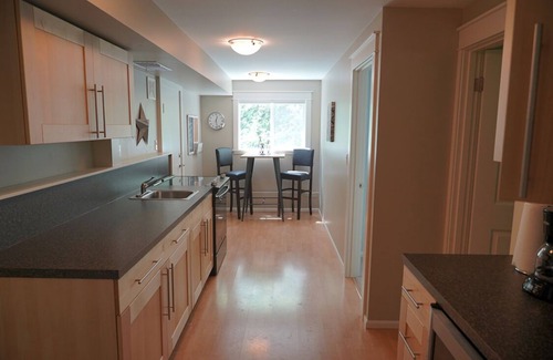 Kenmore Apartment | Private Guest Suite at Lake Forest Park – Rated 10/10!